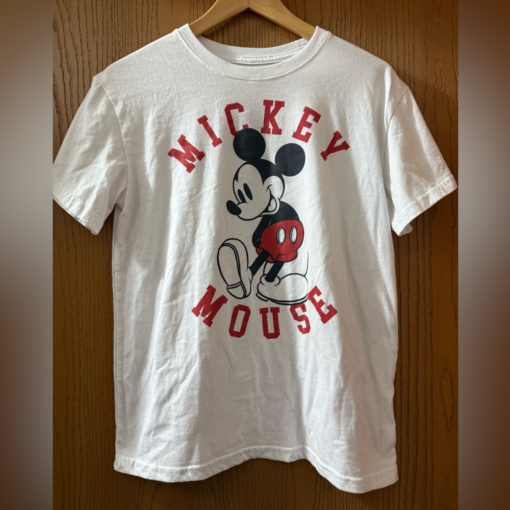 Disney Mickey Mouse Retro Style Women’s T-Shirt Size M, Great Condition!